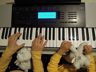 オルガンhimeとオルガン姫子CASIO CTK-4200キーボード練習中